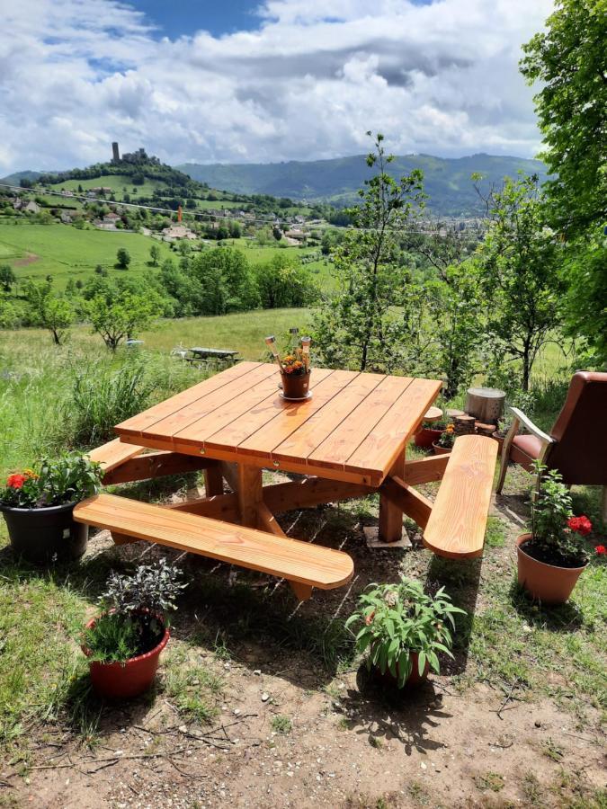 Les Coteaux De Planeze, Chambre Pour 2, 3 Ou Famille Nombreuse 2 Adultes 5 Enfants Et Jeunes Belmont-Bretenoux Экстерьер фото